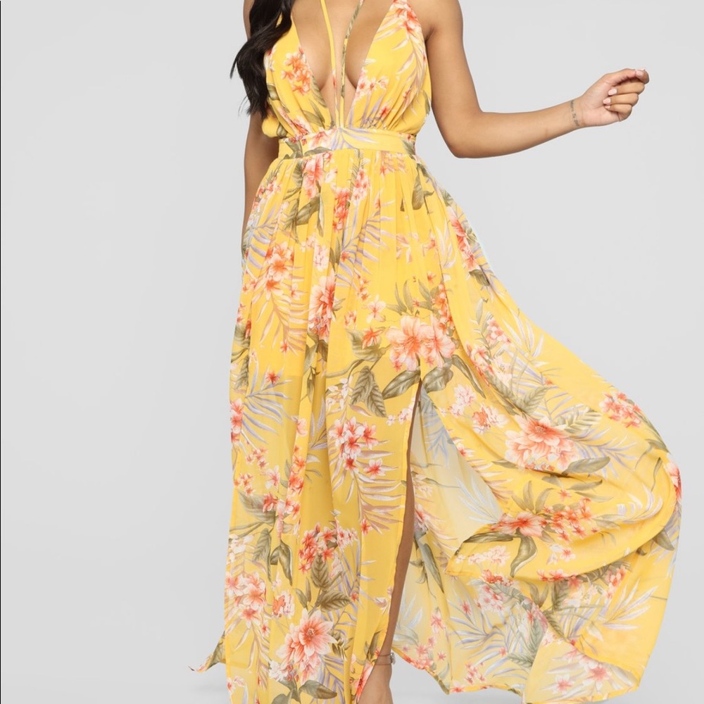 NWT Fashion Nova Tropical Printed Maxi Dress size M